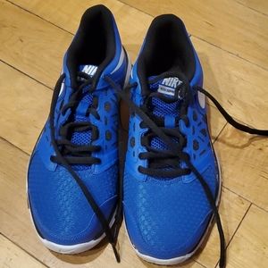 Used Boys Nike Sneakers Great Shape Sz 5Y